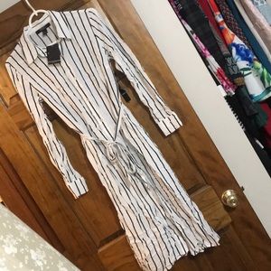 Forever 21 contemporary stripe dress. Sooo cute!